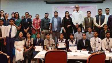 Debate Competition : राष्ट्रीय युवा दिवस के अवसर पर वाद-विवाद प्रतियोगिता आयोजित